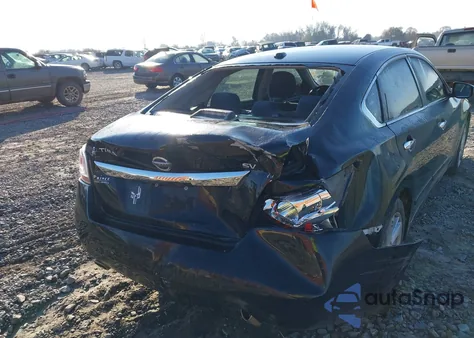 2015 Nissan Altima 2.5 Sv z USA, uszkodzony, nr VIN 1N4AL3AP8FC112437